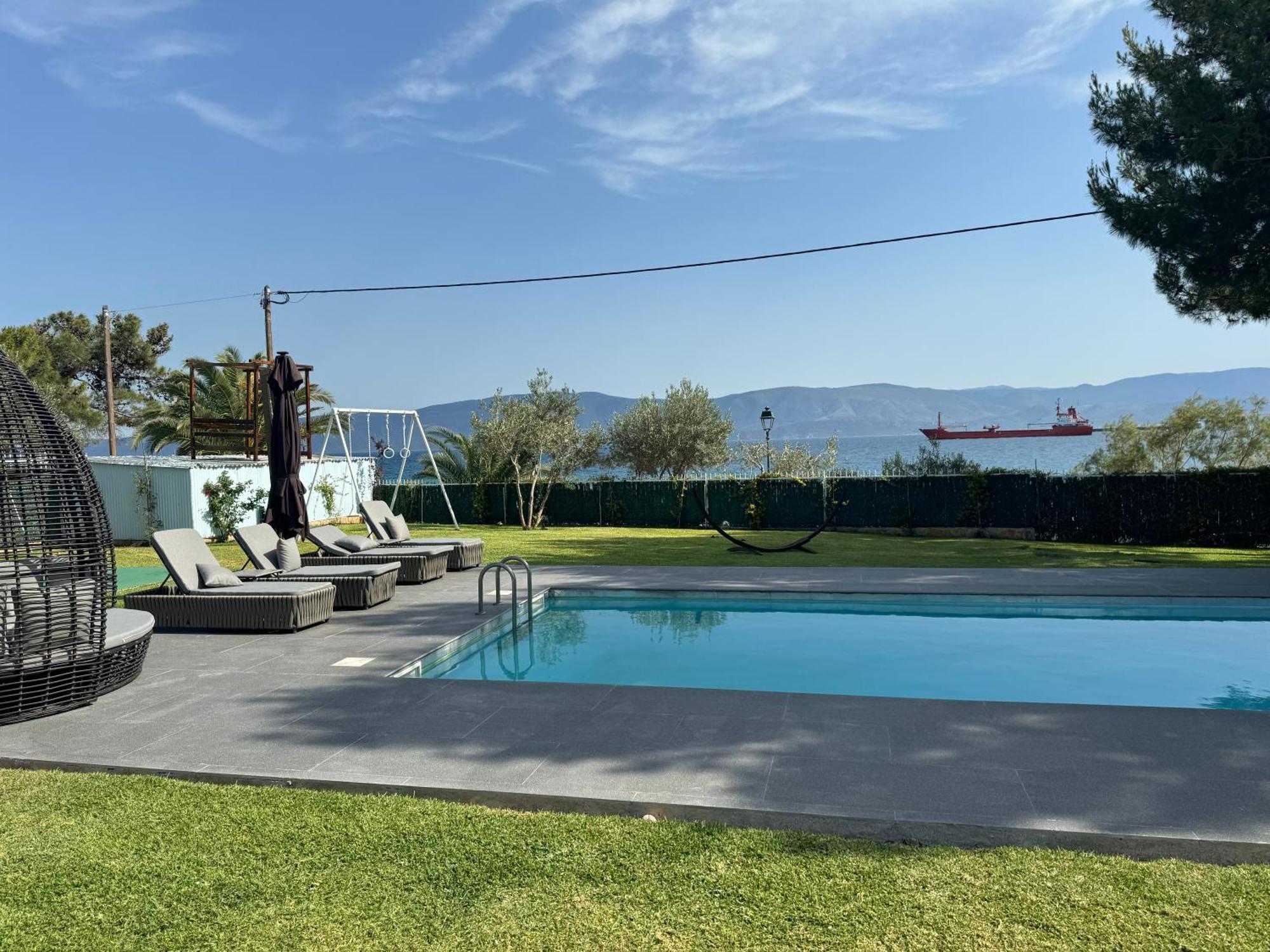 Zoza Luxury Villa Isthmia By The Sea With Private Pool Kalamáki Zewnętrze zdjęcie