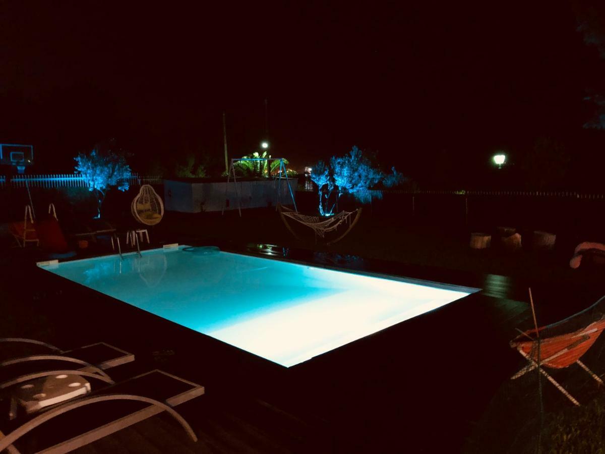 Zoza Luxury Villa Isthmia By The Sea With Private Pool Kalamáki Zewnętrze zdjęcie
